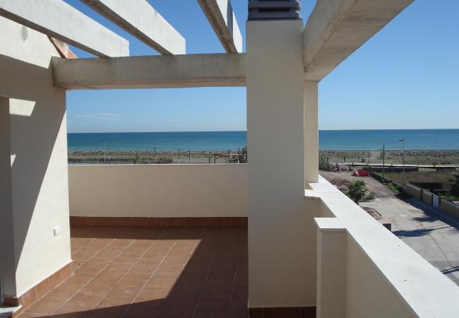 Furnished terrace with views The apartments have a terrace furnished with a table and chairs. They give brilliant views of the sea, town or complex.