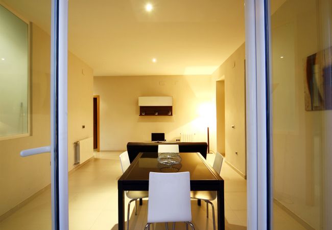  in Valencia - Marina Real 2 bedrooms apt. - 4 ppl