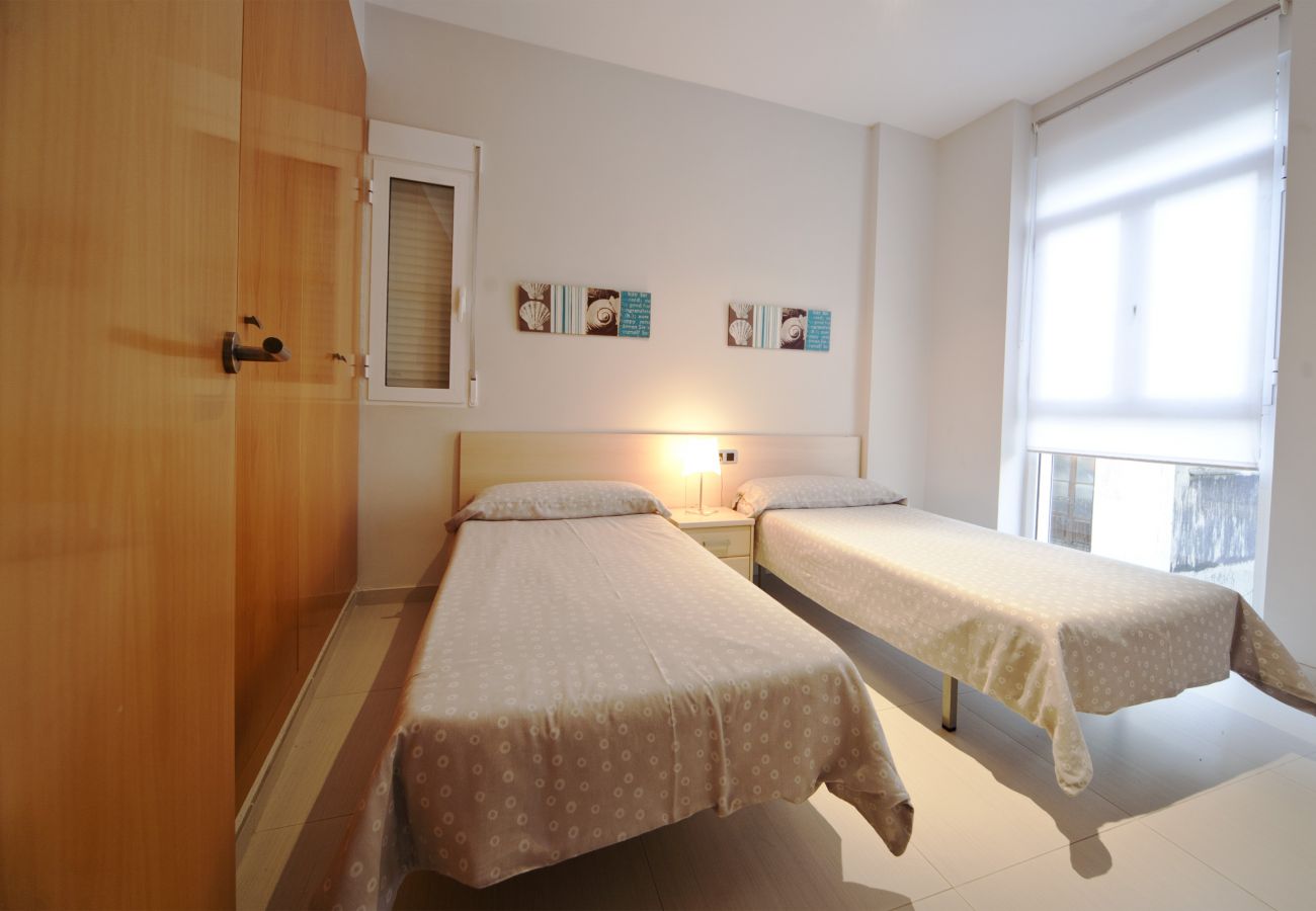 Apartment in Valencia / València - Marina Real 2 bedrooms apt. - 5 ppl Apartment in Valencia / València - Marina Real 2 bedrooms apt. - 5 ppl