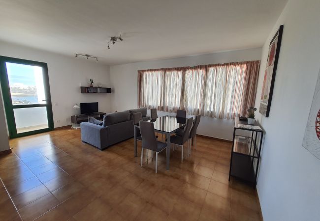Apartment in Costa Teguise - Costa Teguise Beach - 2 bedrooms - 7 ppl- 218 Apartment in Costa Teguise - Costa Teguise Beach - 2 bedrooms - 7 ppl- 218