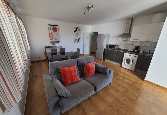 Apartment in Costa Teguise - Costa Teguise Beach - 2 bedrooms - 7 ppl- 218 Apartment in Costa Teguise - Costa Teguise Beach - 2 bedrooms - 7 ppl- 218