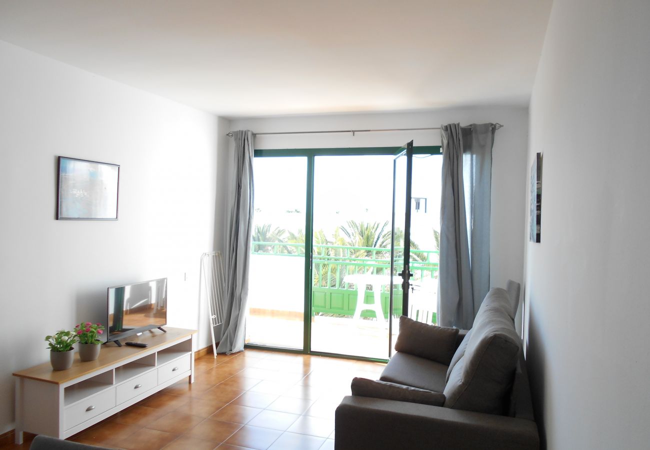 Apartment in Costa Teguise -  Costa Teguise Beach 2bedrooms- 6 ppl- 301