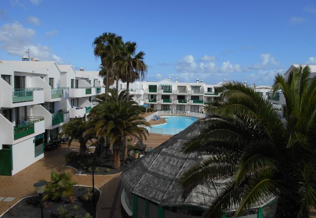  in Costa Teguise - Costa Teguise Beach 2bedrooms- 7 ppl- 306